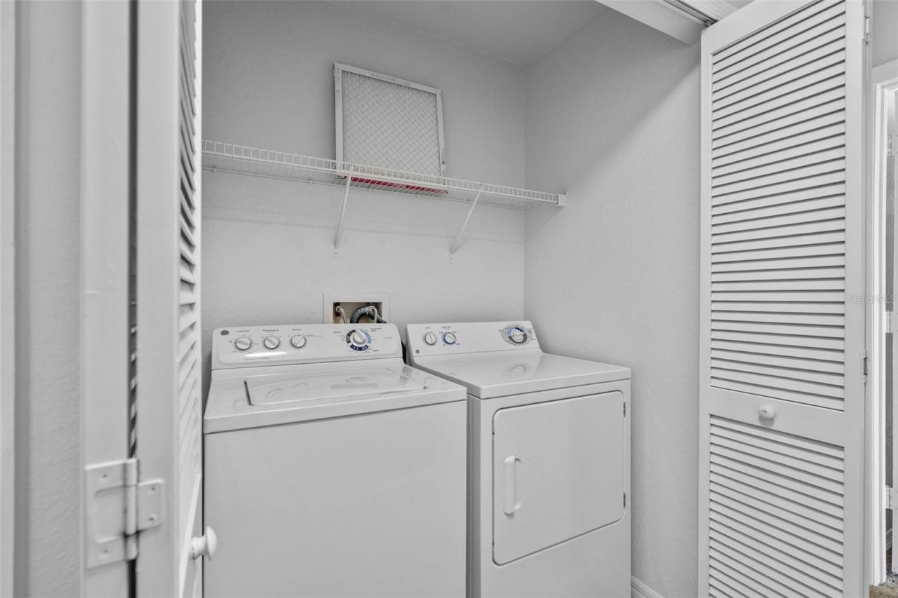 5611 Bidwell Parkway, Unit 204, Sarasota, FL 34233 Photo