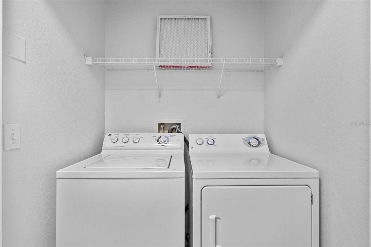 5611 Bidwell Parkway, Unit 204, Sarasota, FL 34233 Photo
