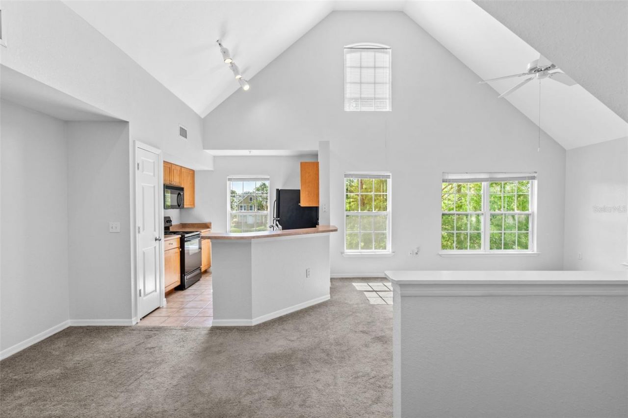 5611 Bidwell Parkway, Unit 204, Sarasota, FL 34233 Photo