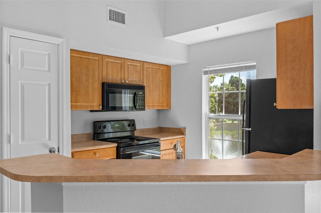 5611 Bidwell Parkway, Unit 204, Sarasota, FL 34233 Photo