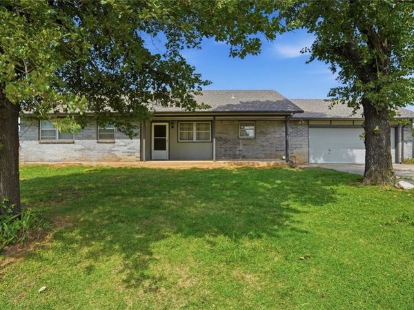 2323 Dixon Road, Choctaw, OK 73020