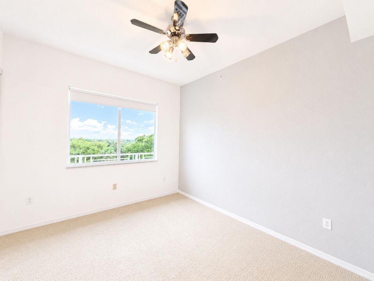 3600 Oaks Clubhouse Drive, Unit 501, Pompano Beach, FL 33069 Photo