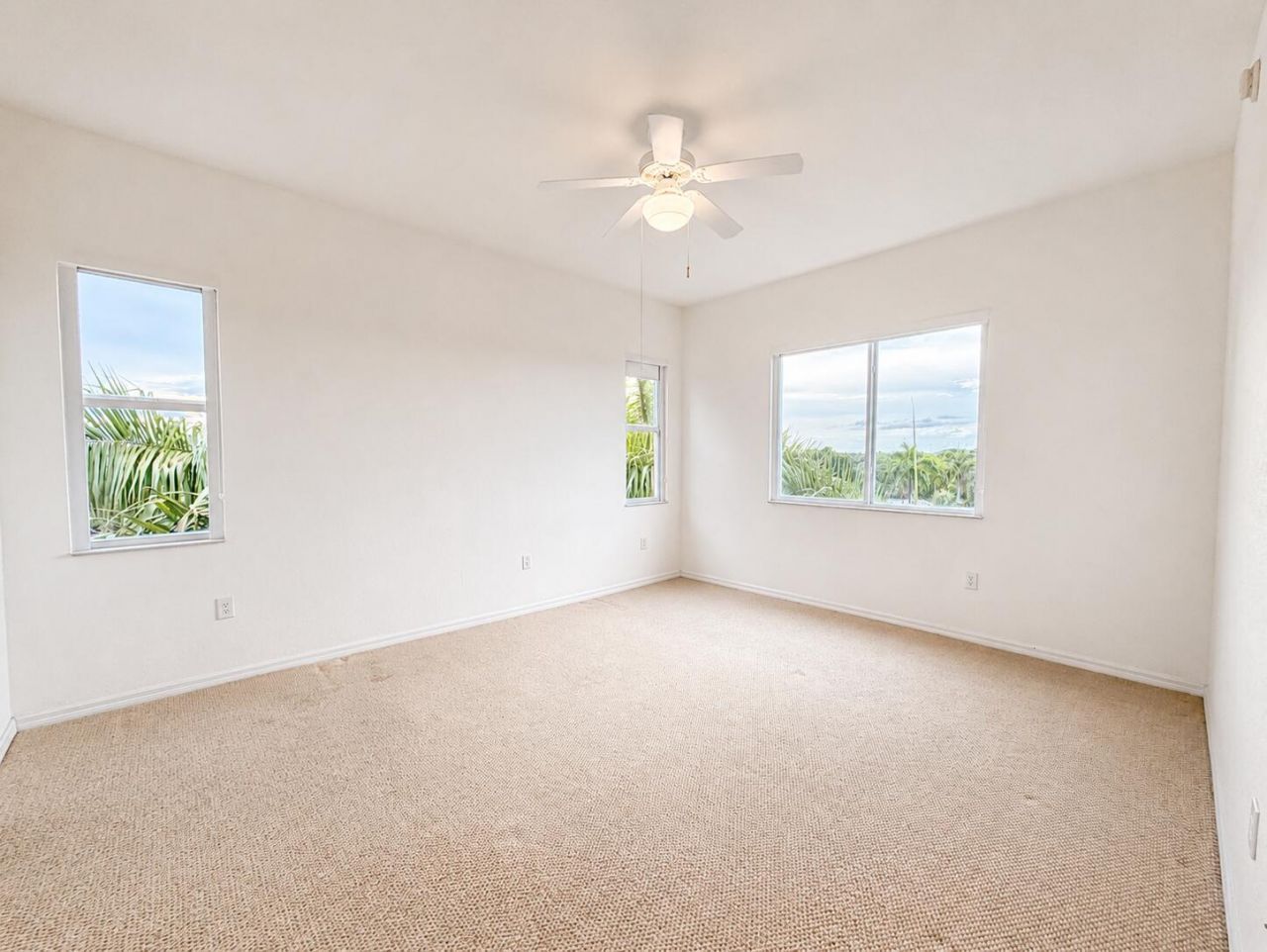 3600 Oaks Clubhouse Drive, Unit 501, Pompano Beach, FL 33069 Photo