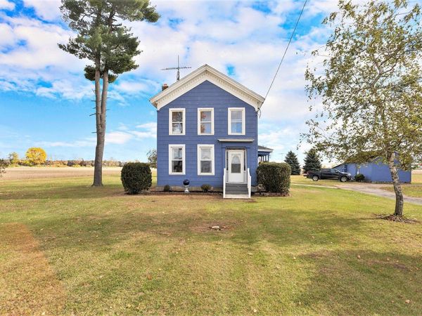 55637 Bennett Road, Leonidas, MI 49066