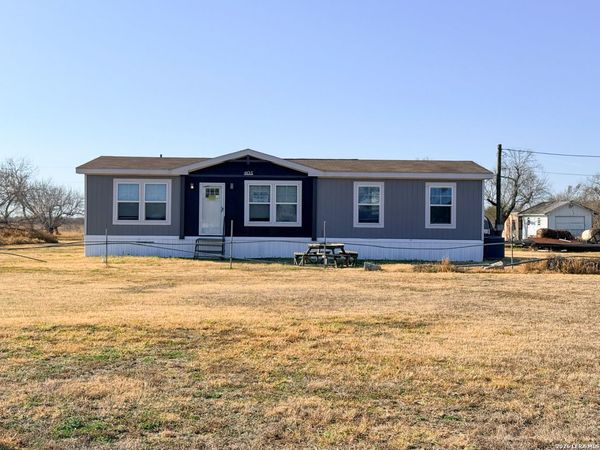 405 DRISCOLL ST, Woodsboro, TX 78393