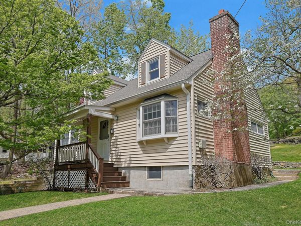 445 E Sunnyside Lane, Irvington, NY 10533