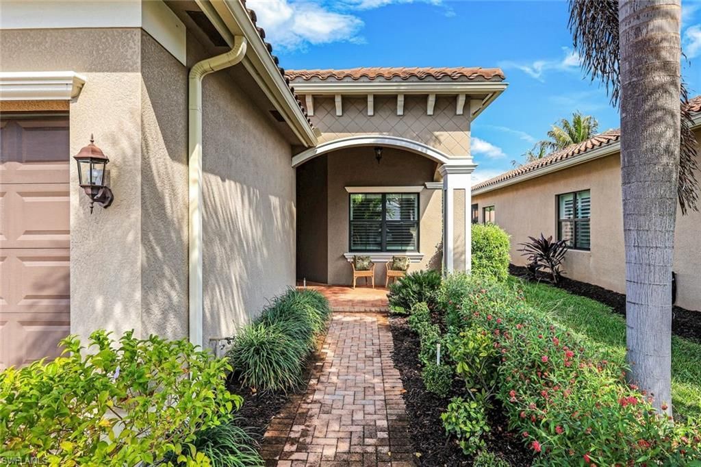 3224 Pacific Dr, Naples, FL 34119 Photo