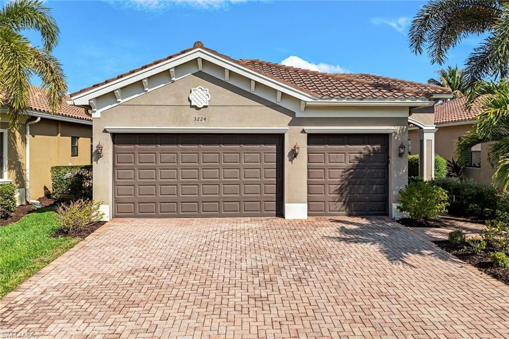 3224 Pacific Dr , Naples, FL 34119 Photo