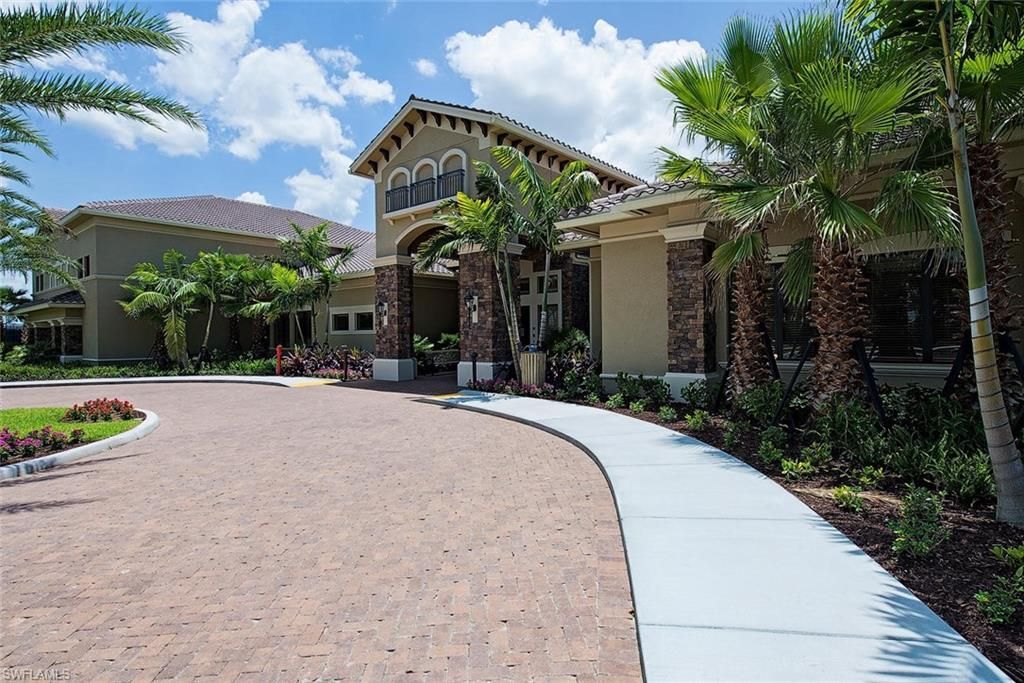 3224 Pacific Dr, Naples, FL 34119 Photo