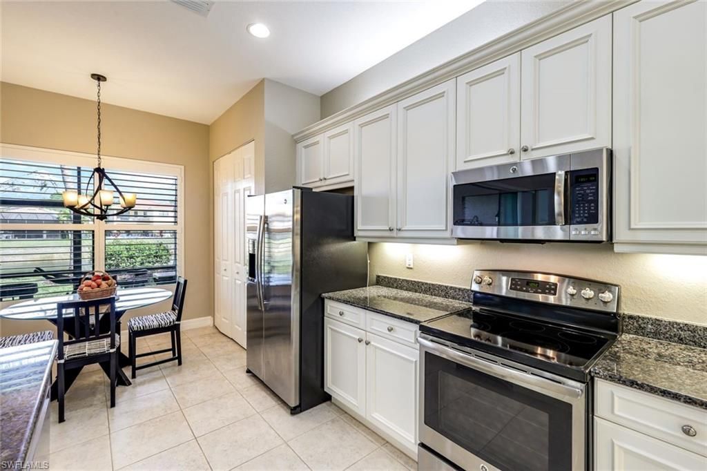 3224 Pacific Dr, Naples, FL 34119 Photo