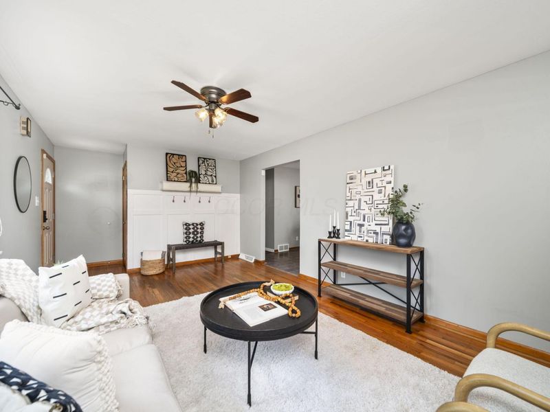 53 E Hocking Street , Canal Winchester, OH 43110 Photo 11