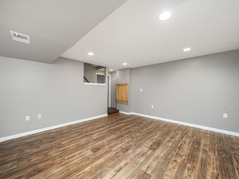 53 E Hocking Street , Canal Winchester, OH 43110 Photo 25