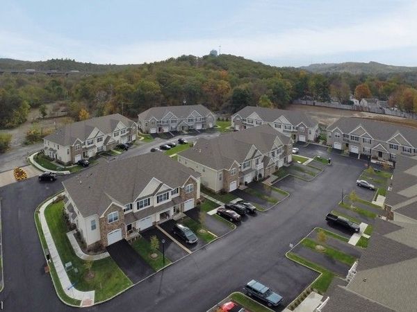 11 Dogwood Ln, Unit 11, Wanaque, NJ 07420