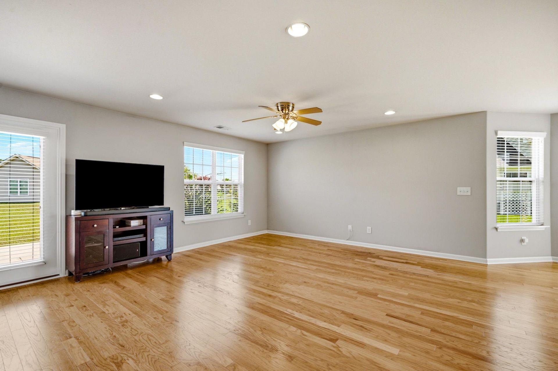 1425 Holtzman St. Photo 18