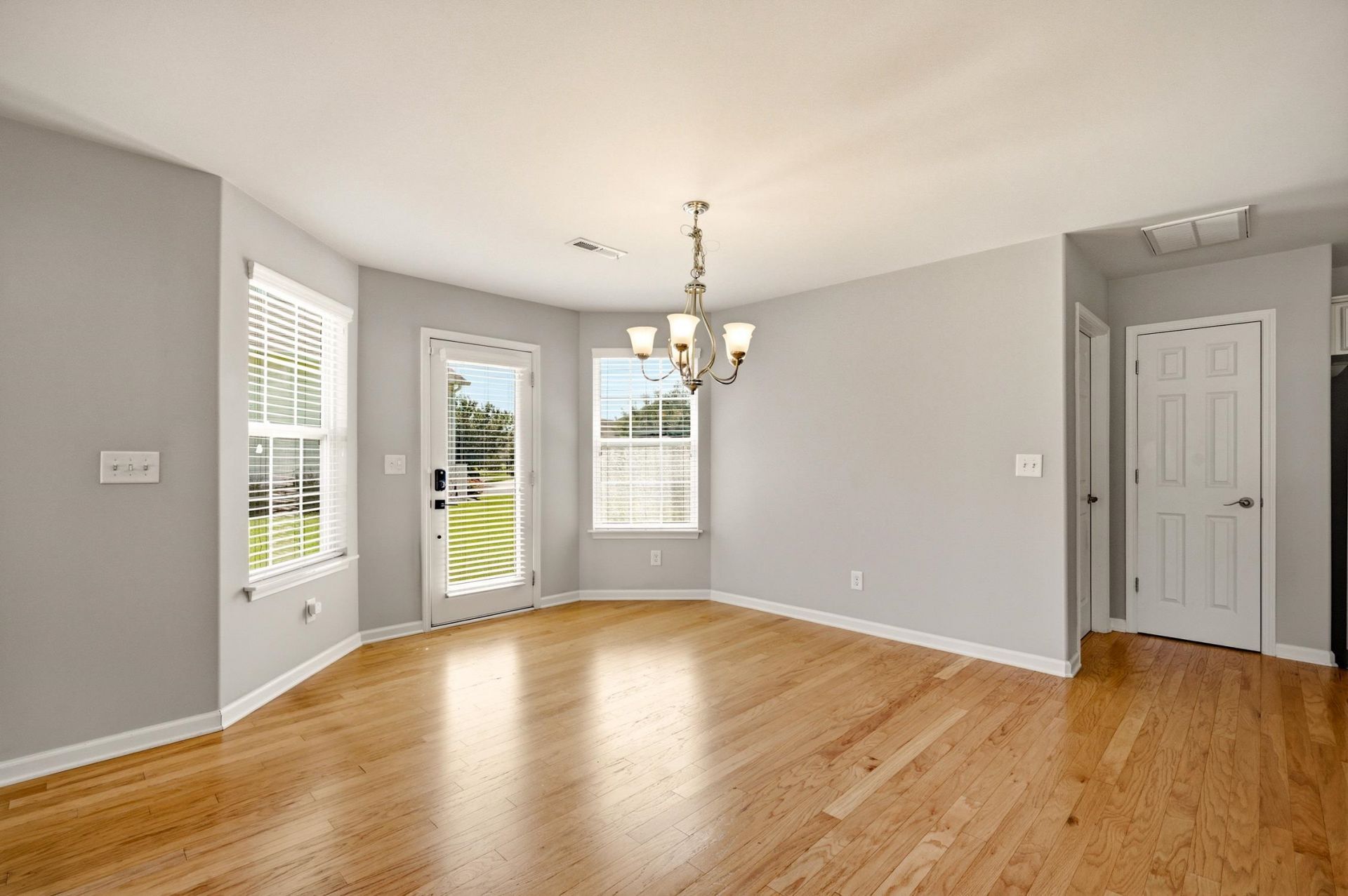 1425 Holtzman St. Photo 20