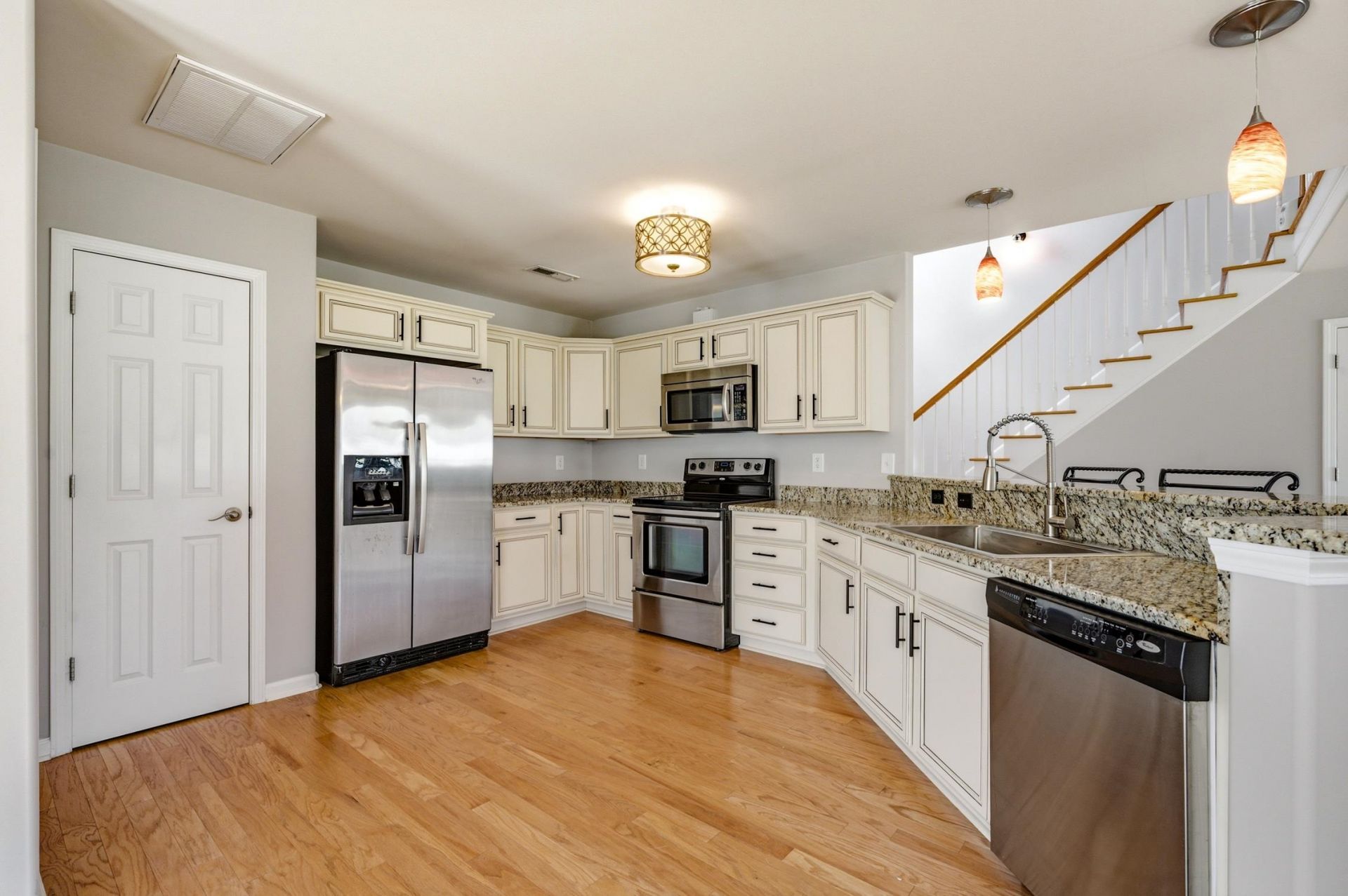 1425 Holtzman St. Photo 22