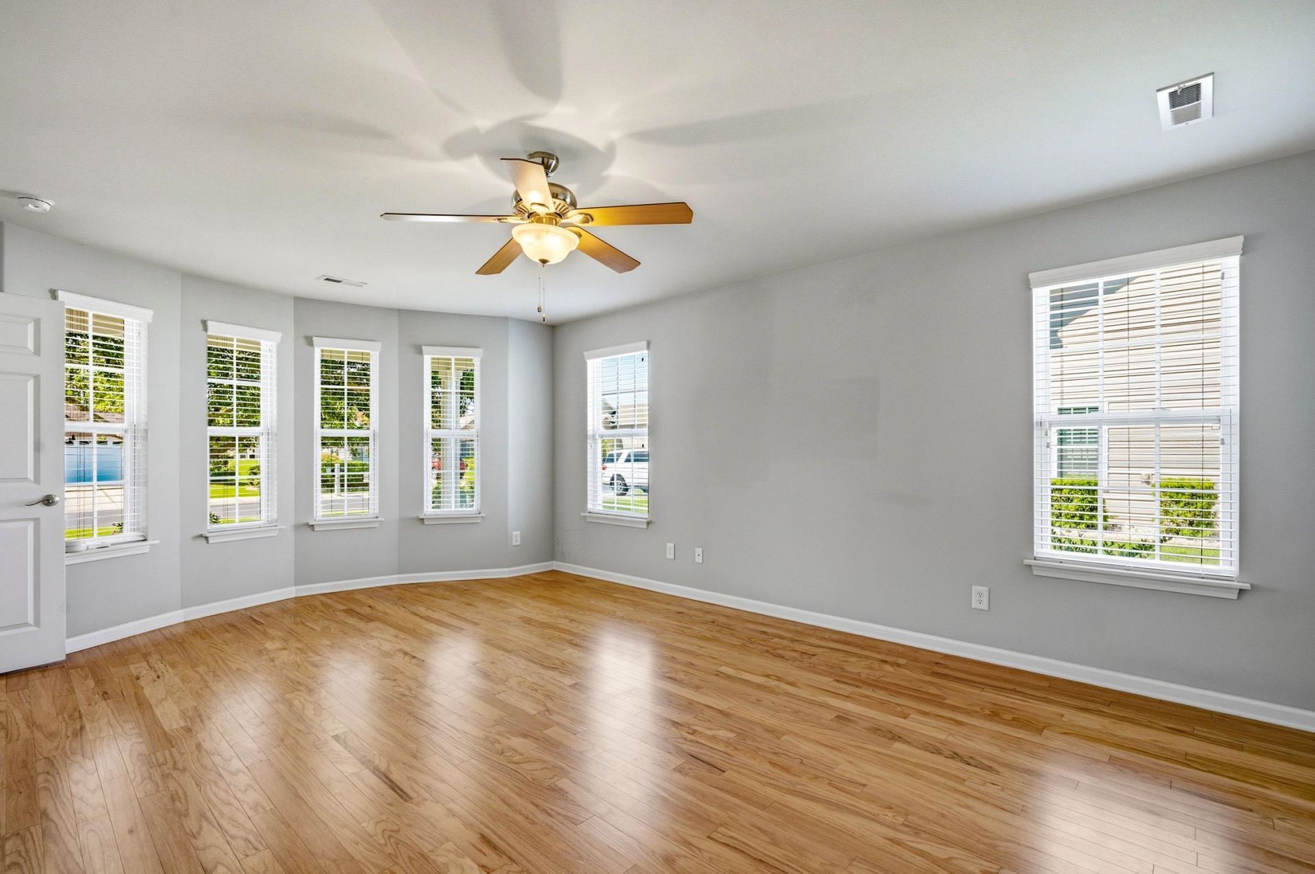 1425 Holtzman St. Photo 25