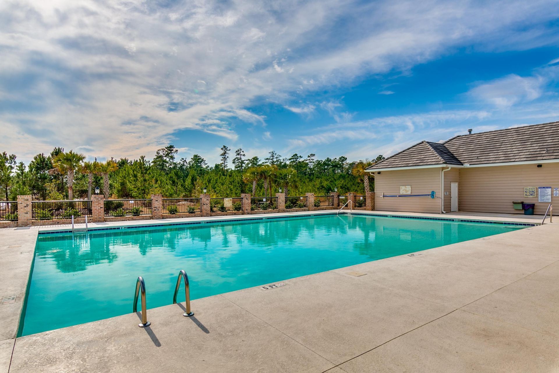 1425 Holtzman St. Photo 47