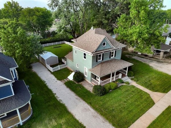 416 Miami Street, Hiawatha, KS 66434