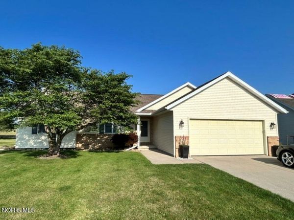 210 Ash Drive , Pioneer, OH 43554