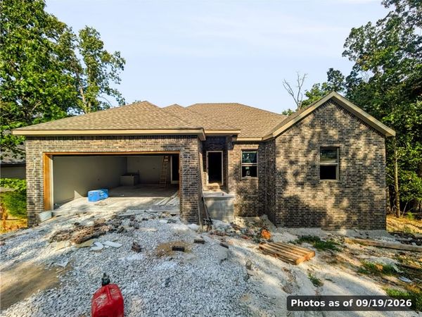14 Wiltshire Drive, Bella Vista, AR 72714