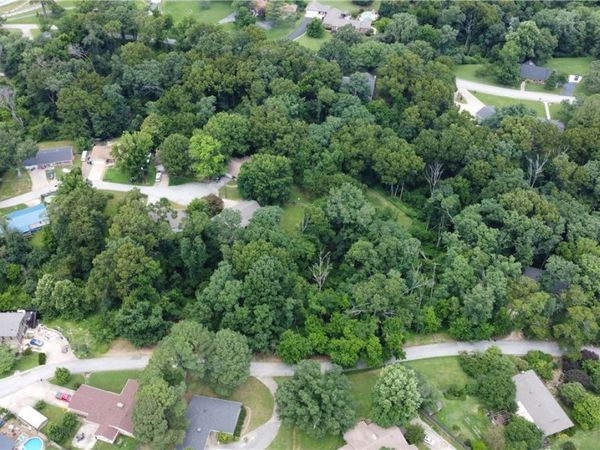 N Lakeview Drive , Rogers, AR 72756