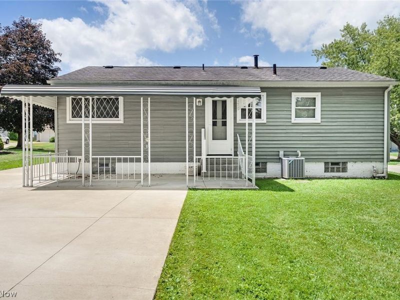 751 Dresden Drive, Hubbard, OH 44425 Photo 22