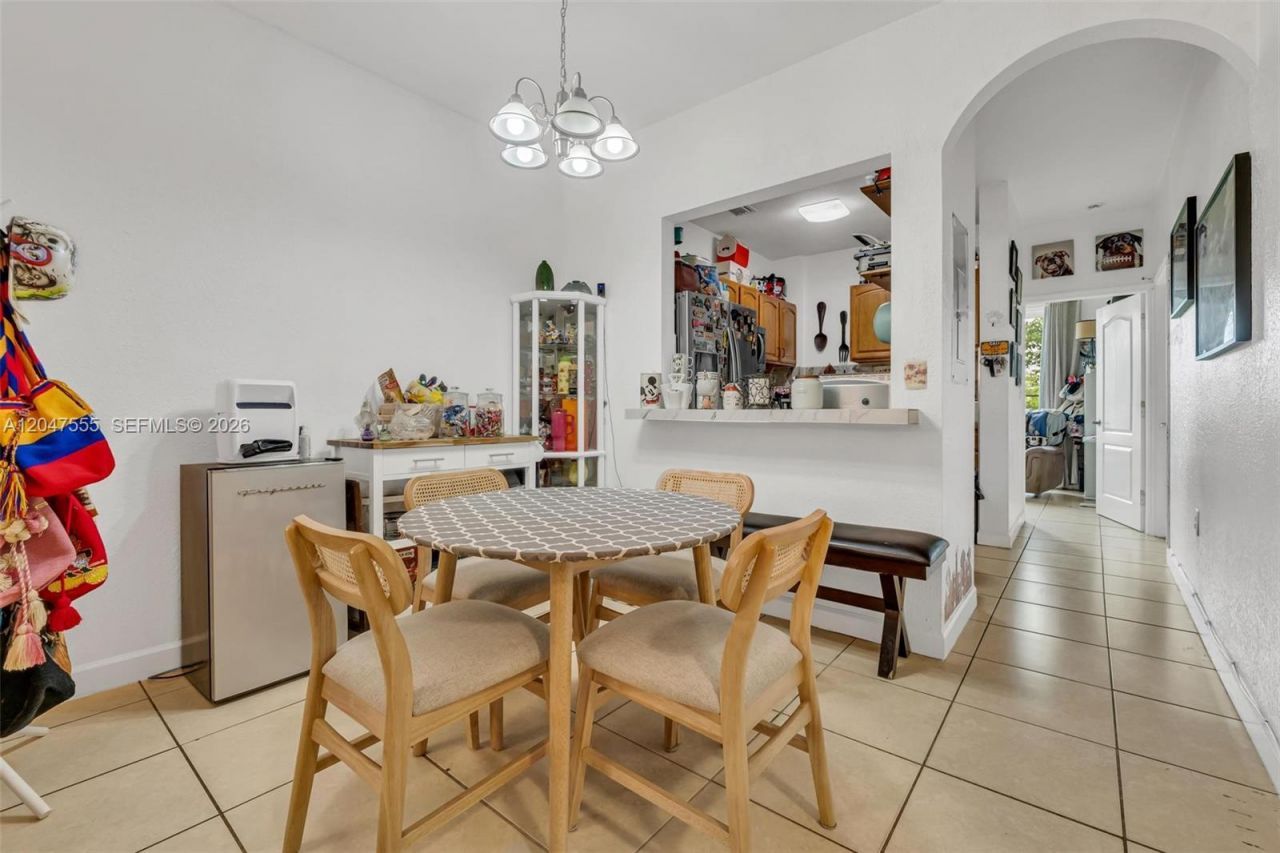 17820 NW 73rd Ave , Unit 103-1, Hialeah, FL 33015 Photo