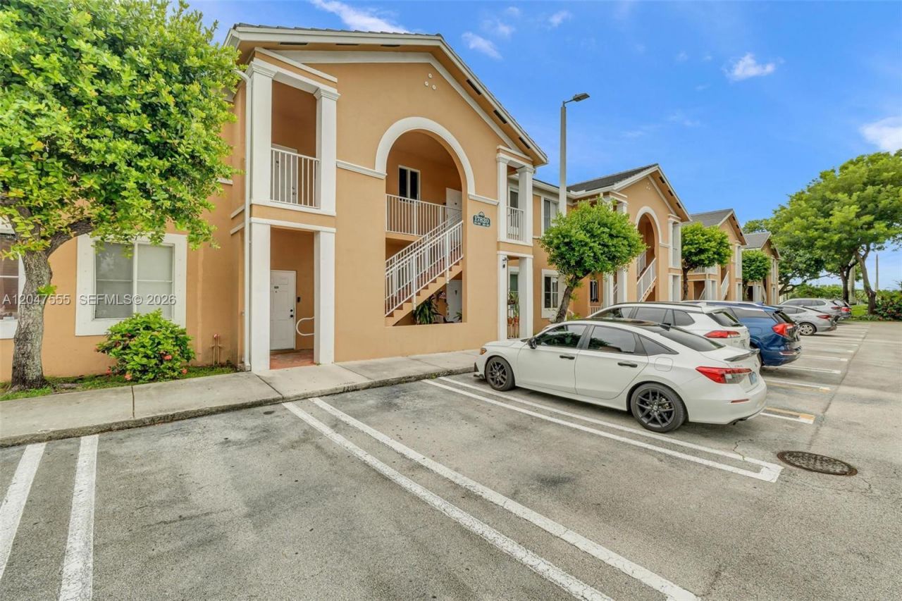 17820 NW 73rd Ave , Unit 103-1, Hialeah, FL 33015 Photo