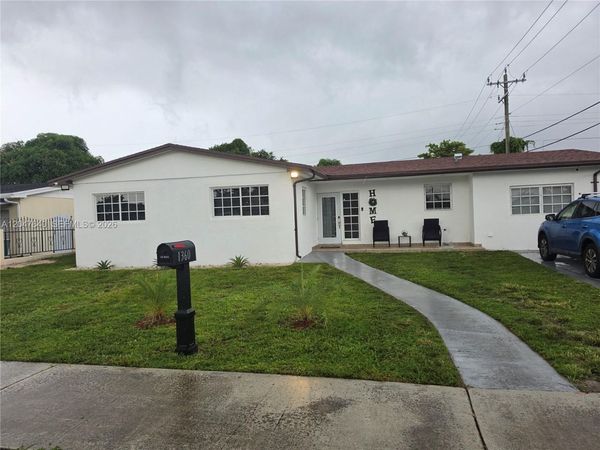 1360 NW 172nd St , Miami Gardens, FL 33169