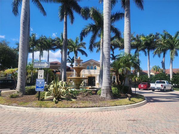 317 Villa Circle, Unit 317, Boynton Beach, FL 33435