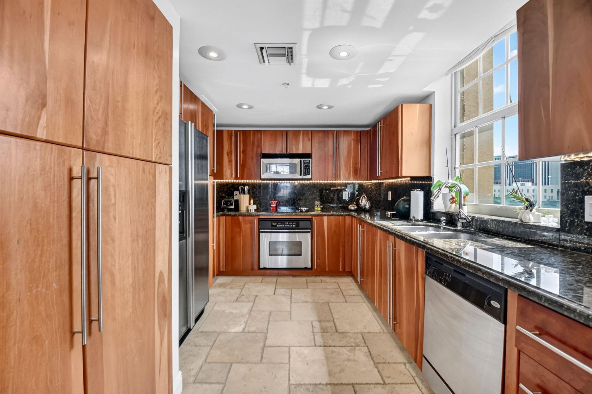 610 Clematis Street, Unit 424, West Palm Beach, FL 33401 Photo