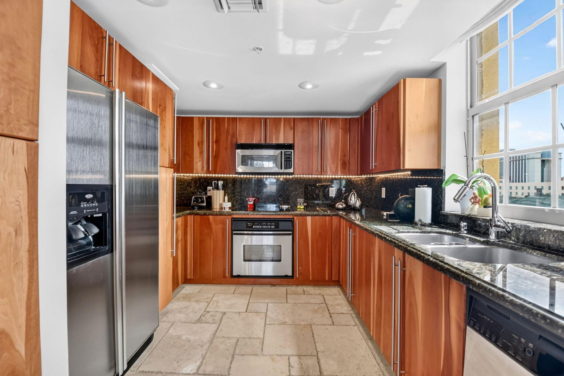 610 Clematis Street, Unit 424, West Palm Beach, FL 33401 Photo