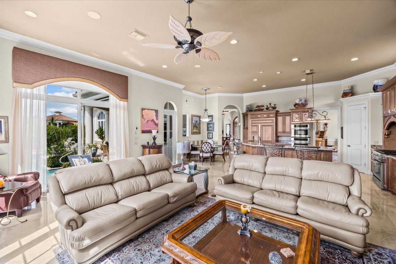 211 SE Bella Strano, Port Saint Lucie, FL 34984 Photo