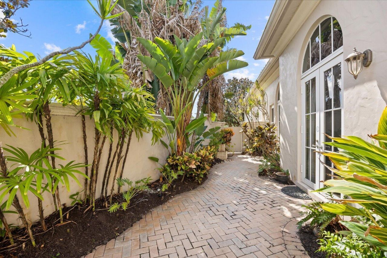 211 SE Bella Strano, Port Saint Lucie, FL 34984 Photo