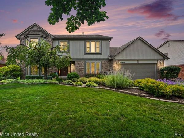 24938 White Plains Drive , Novi, MI 48374