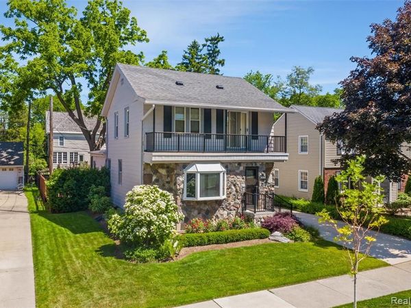 10504 Borgman Avenue, Huntington Woods, MI 48070
