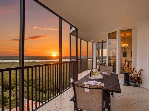 1060 Borghese LN, Unit 705, NAPLES, FL 34114