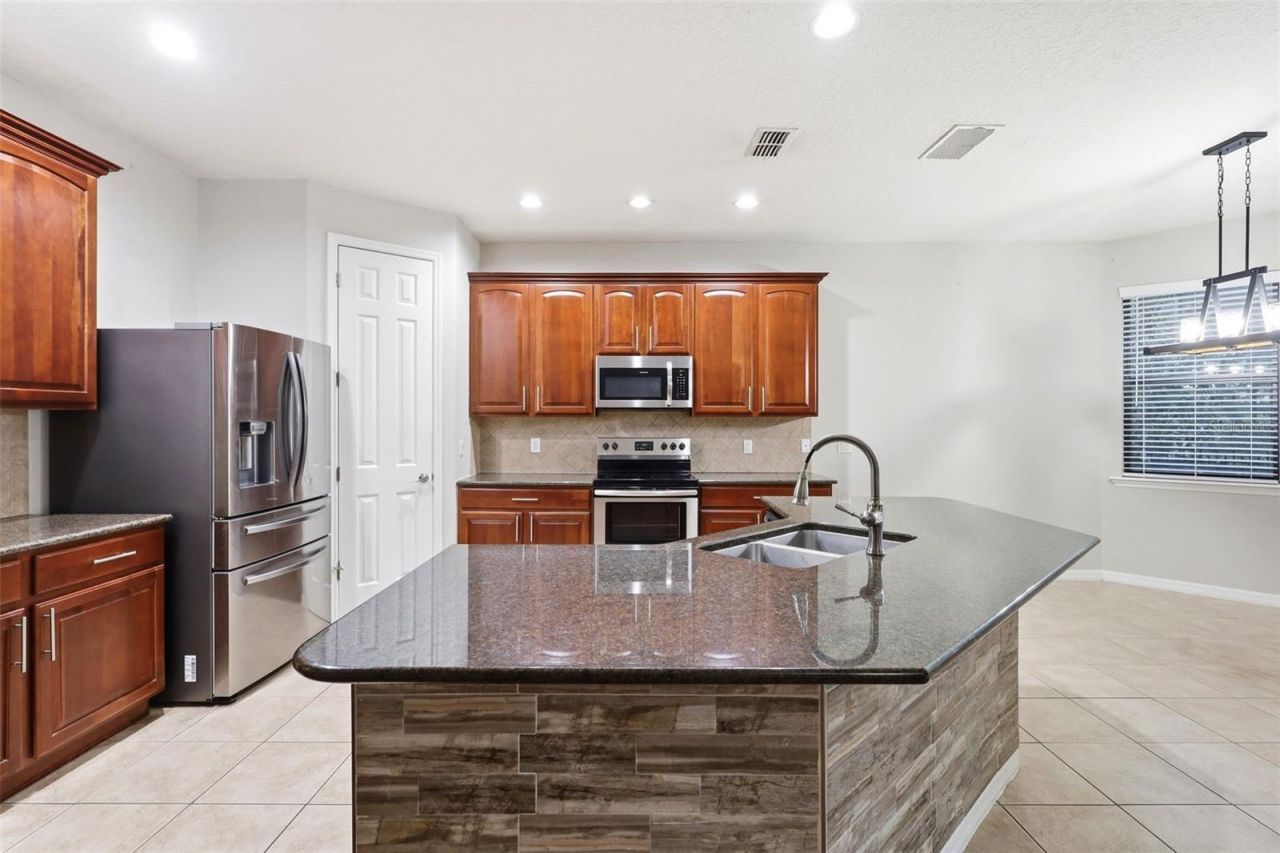 109 Elissar Drive , Debary, FL 32713 Photo