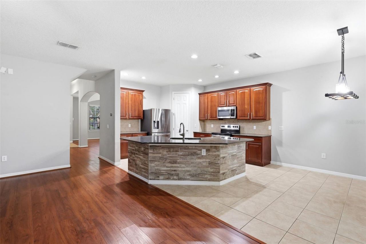 109 Elissar Drive , Debary, FL 32713 Photo