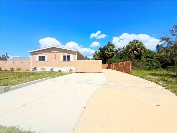 8438 FORMEL AVENUE , PORT RICHEY, FL 34668