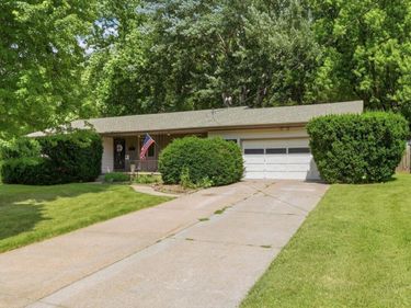 405 POWELLS Street, CRESCENT, IA 51526
