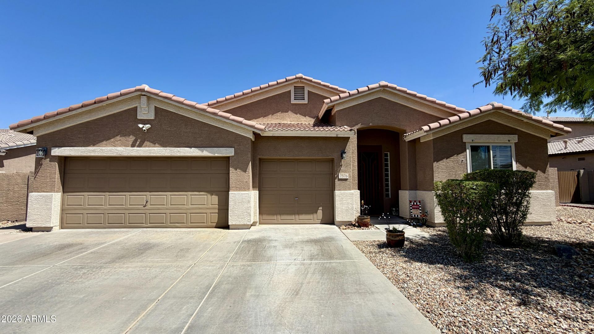 7576 W Betty Elyse Lane, Peoria, AZ 85382 Main Photo