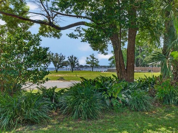 284 NE Beachview Drive, Fort Walton Beach, FL 32547