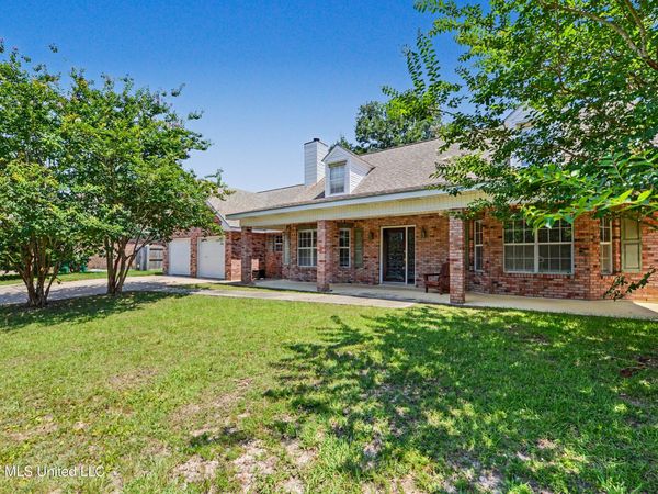 497 Dan M Russell Drive, Bay Saint Louis, MS 39520