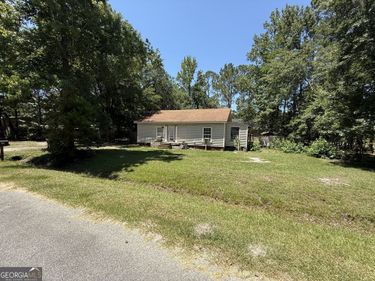84 Gorham Street, Pembroke, GA 31321