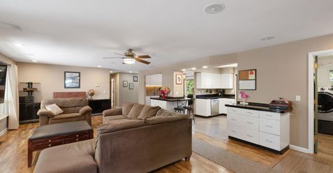 2255 Parkway Drive, Reno, NV 89502 Photo