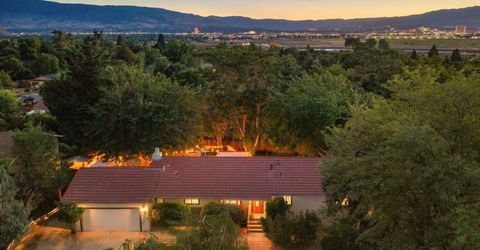 2255 Parkway Drive, Reno, NV 89502 Photo