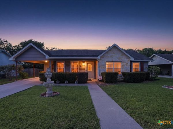 529 Guerra Lane , Gonzales, TX 78629