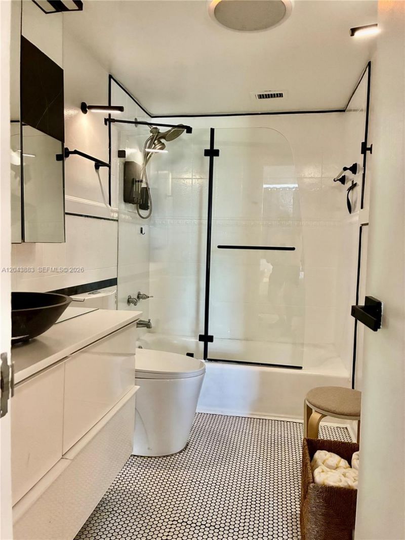 900 Bay Dr , Unit 207, Miami Beach, FL 33141 Photo